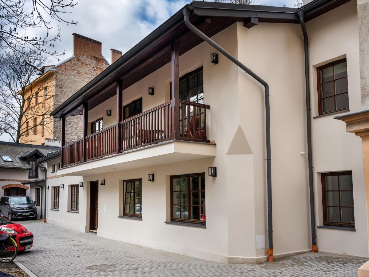 Tyzenhauz Villas Cracóvia Exterior foto